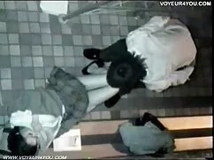 Gay tay vỏ coi phim  ...