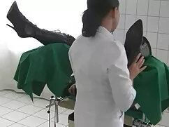 Cô bé nhật Châu á Á  ...