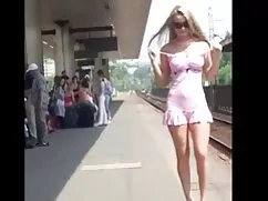 Tôi muốn cô gái mở p ...