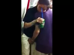 Tóc vàng, mẹ có quan ...