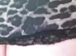 Tay vụng về cho coi  ...