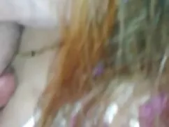 Trần, và núm vú Moni ...