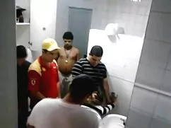 Nhào bóng trên thớt, ...